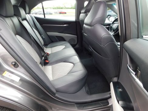 Used 2018 Toyota Camry XLE w/ Audio Package FWD image 22