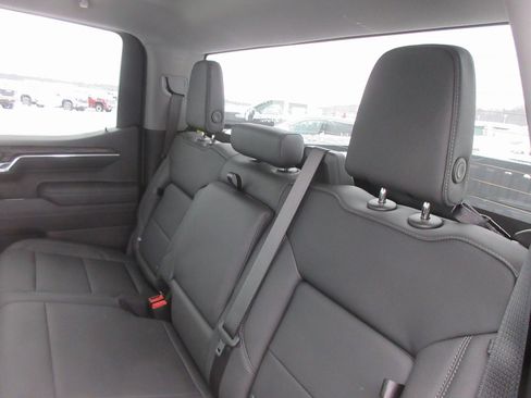 New 2026 GMC Sierra 1500 SLT w/ SLT Convenience Package image 15