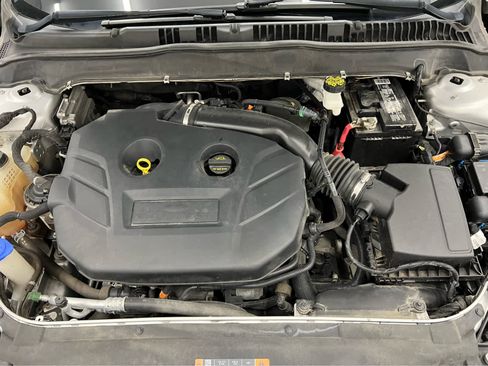 Used 2018 Ford Fusion Titanium image 16