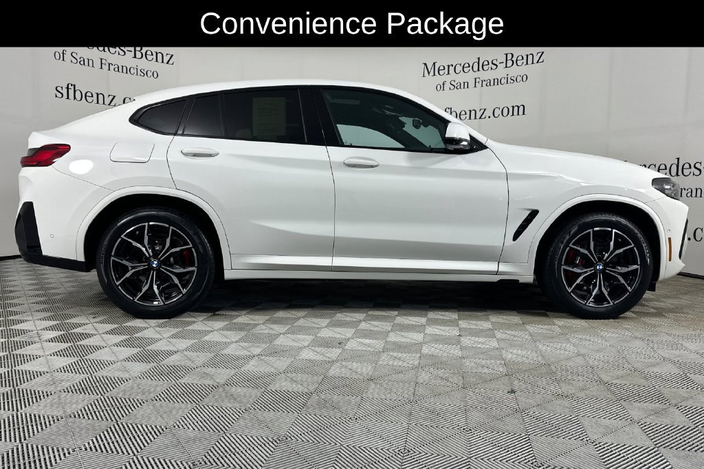 Used 2024 BMW X4 xDrive30i w/ M Sport Package AWD/4WD image 3