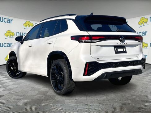 New 2026 Volkswagen Tiguan SE R-Line image 5