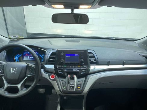 Used 2018 Honda Odyssey LX image 10