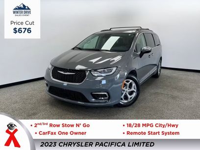 Used 2023 Chrysler Pacifica Limited