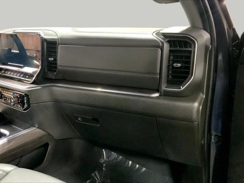 Used 2023 Chevrolet Silverado 1500 LTZ AWD/4WD image 19