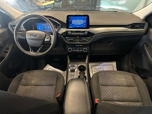 Used 2025 Ford Escape Active w/ Cold Weather Package AWD/4WD image 9