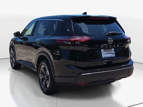 Used 2025 Nissan Rogue SV FWD image 8