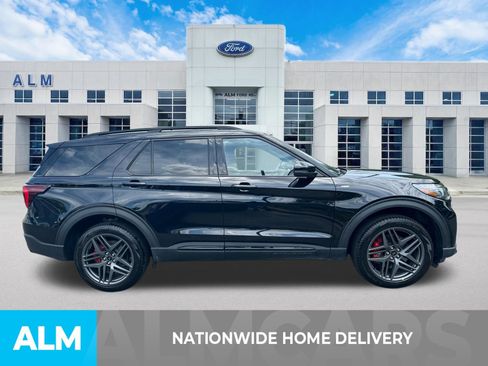 Used 2026 Ford Explorer ST-Line w/ ST-Line Street Pack AWD/4WD image 4