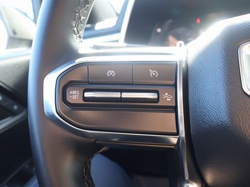 Used 2024 GMC Canyon Elevation w/ Convenience Package image 16