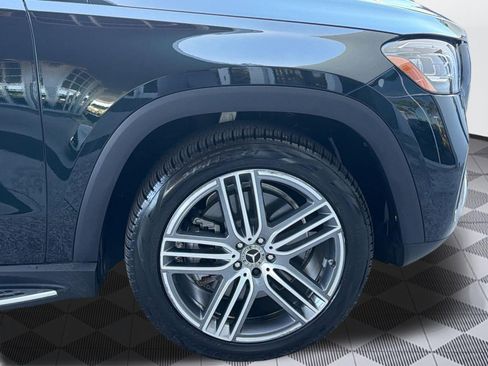 Certified 2024 Mercedes-Benz GLS 450 4MATIC image 11