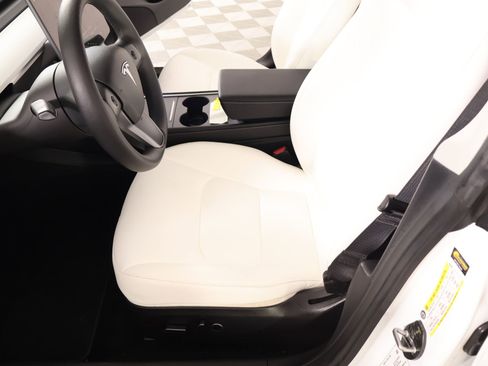 Used 2023 Tesla Model 3 Performance image 11