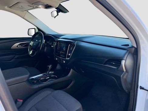 Used 2019 Chevrolet Traverse LT FWD image 28