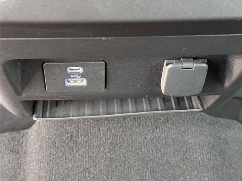 Used 2020 Ford F250 XL w/ STX Appearance Package image 26