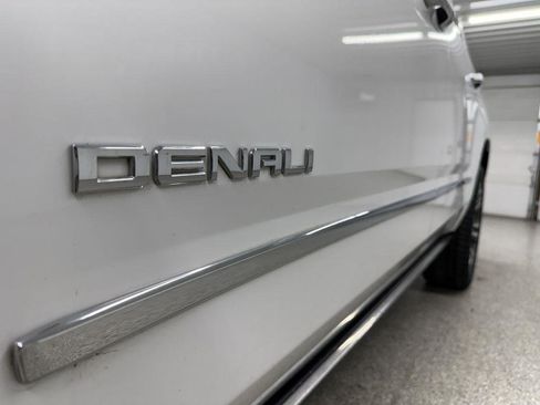 Used 2018 GMC Yukon XL Denali w/ Denali Ultimate Package AWD/4WD image 11