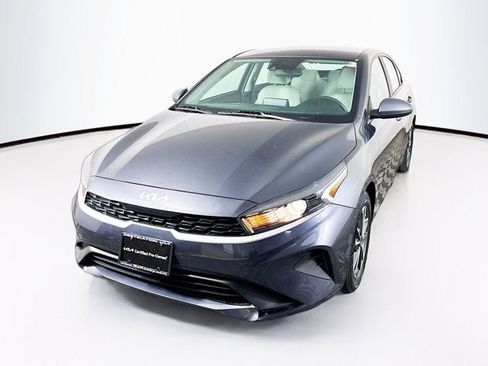 Certified 2023 Kia Forte LXS image 2