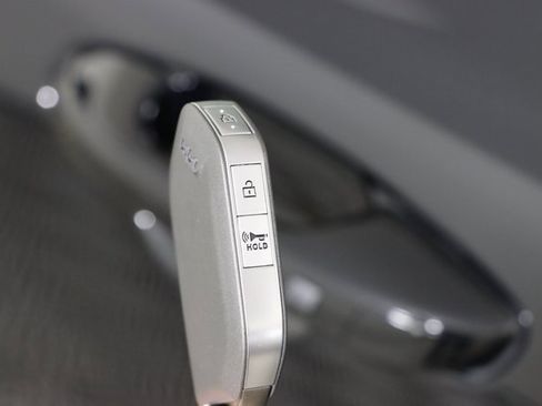 Used 2024 Kia Telluride LX image 50