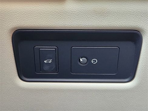 Used 2021 Land Rover Range Rover Westminster Edition image 21