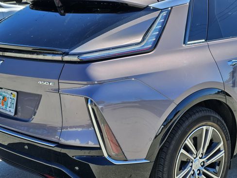 New 2025 Cadillac Lyriq Luxury image 10