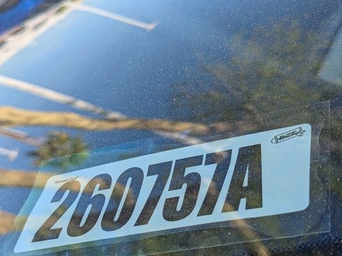 Used 2024 Nissan Pathfinder SV image 32