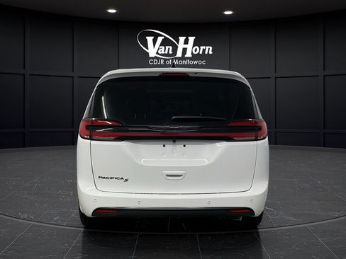 New 2026 Chrysler Pacifica Select w/ S Appearance Package FWD image 13