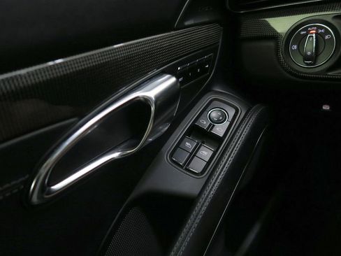 Used 2016 Porsche 911 Carrera 4 GTS image 29