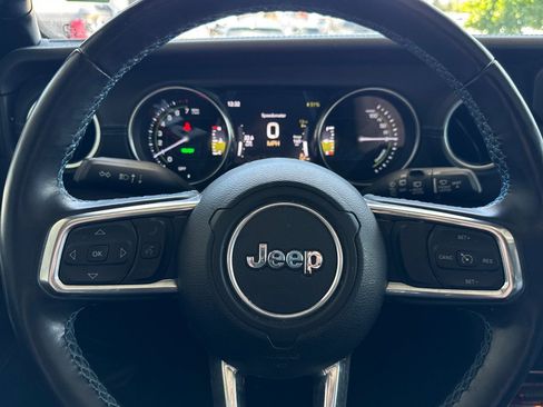 Used 2022 Jeep Wrangler Unlimited Rubicon 4xe w/ Cold Weather Group AWD/4WD image 27