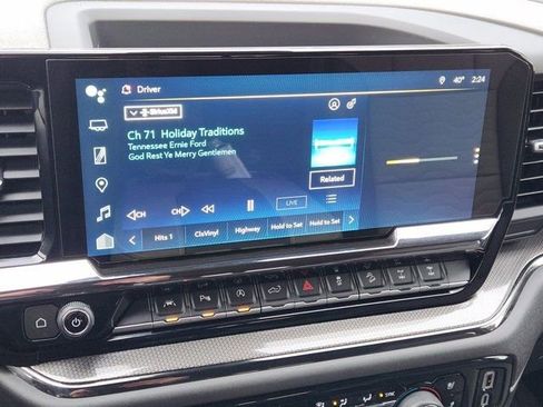 Used 2023 Chevrolet Silverado 1500 ZR2 w/ Technology Package image 5