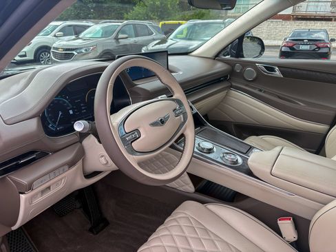 Used 2024 Genesis GV80 3.5T w/ Prestige Package AWD/4WD image 4