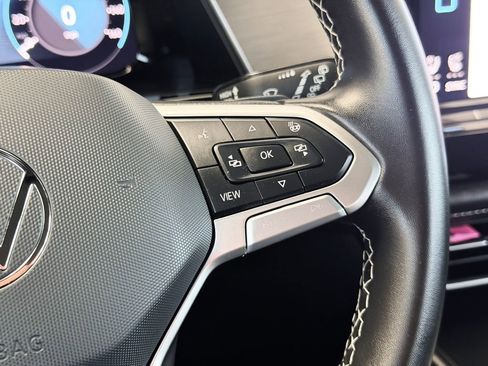 Used 2024 Volkswagen Atlas Cross Sport SE image 15