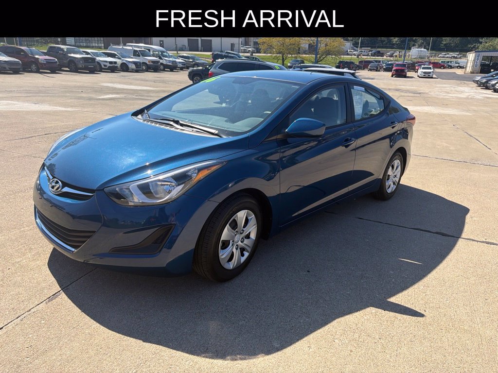 Used 2016 Hyundai Elantra SE FWD image 2