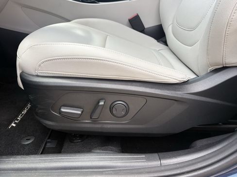 Used 2025 Hyundai Tucson SEL AWD/4WD image 13