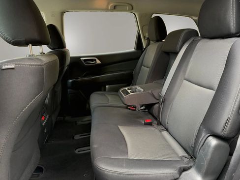 Used 2019 Nissan Pathfinder SV AWD/4WD image 35