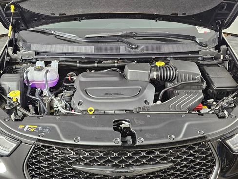New 2026 Chrysler Pacifica Select image 12