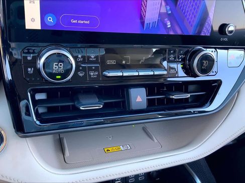 Used 2023 Toyota Highlander Limited image 33