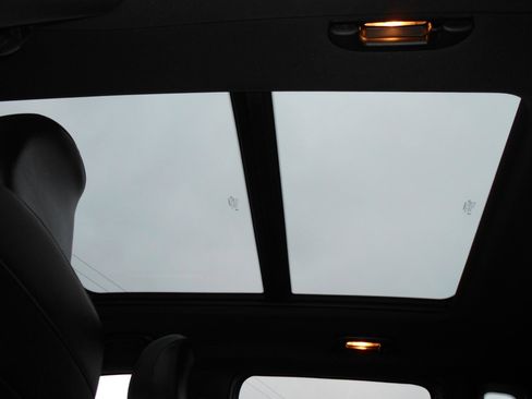 Certified 2024 Jeep Compass Limited w/ Sun and Sound Group image 11