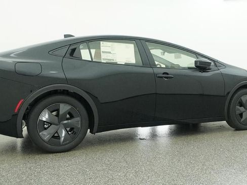 New 2026 Toyota Prius Plug-In Hybrid FWD image 26