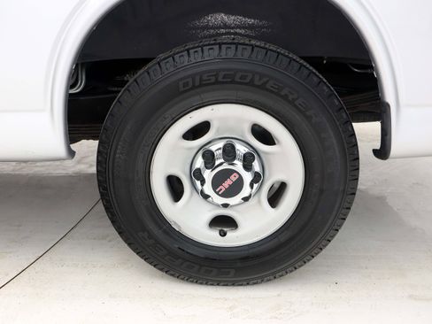 Used 2017 GMC Savana 3500 LT w/ LT Preferred Equipment Group image 27