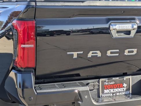 Used 2024 Toyota Tacoma Limited image 9