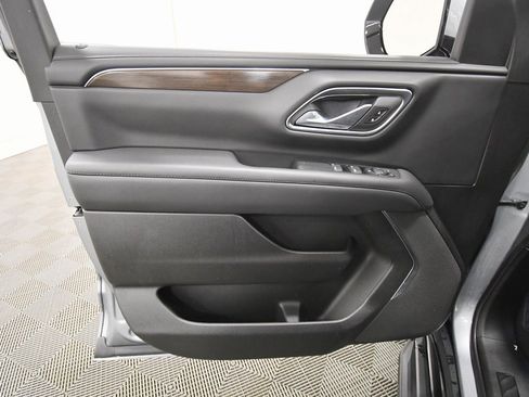 Used 2024 GMC Yukon SLE image 13