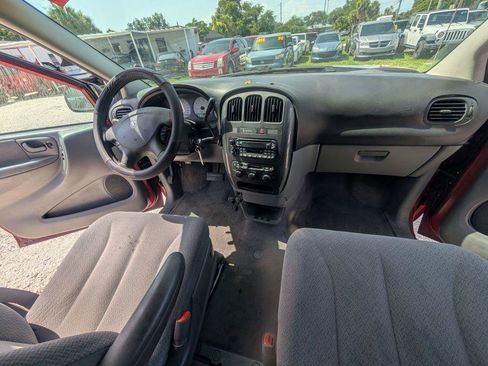 Used 2006 Dodge Grand Caravan SXT FWD image 16