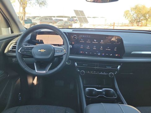 New 2026 Chevrolet Traverse LT image 18