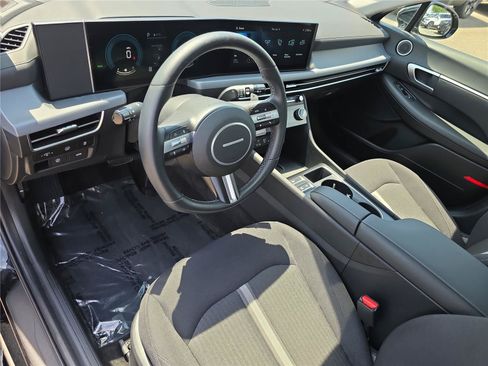 Certified 2025 Hyundai Sonata SEL FWD image 16