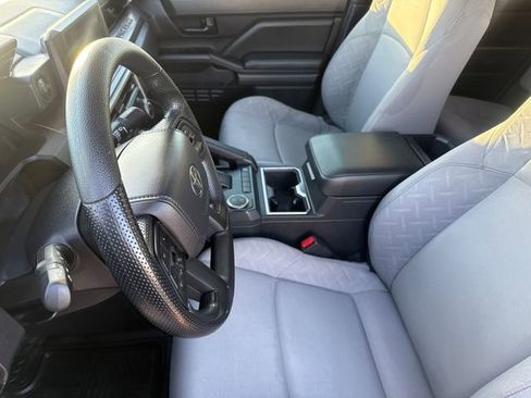 Used 2025 Toyota Tacoma SR5 image 19