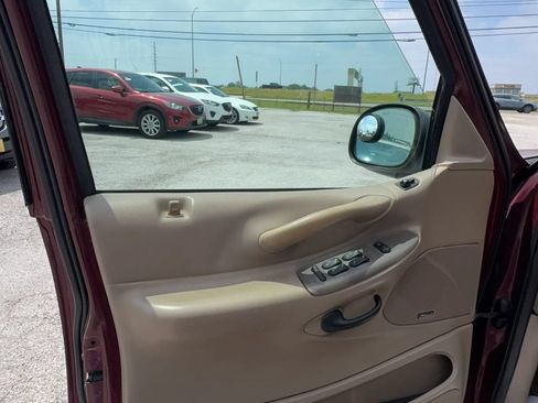 Used 1998 Ford Expedition 2WD image 11