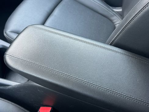 Used 2024 Buick Encore GX Sport Touring FWD image 23