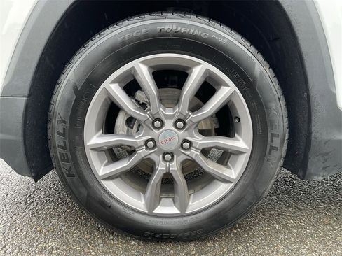 Used 2022 GMC Terrain SLT image 31