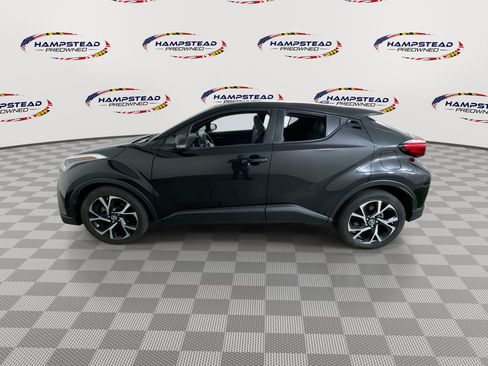 Used 2019 Toyota C-HR XLE FWD image 5