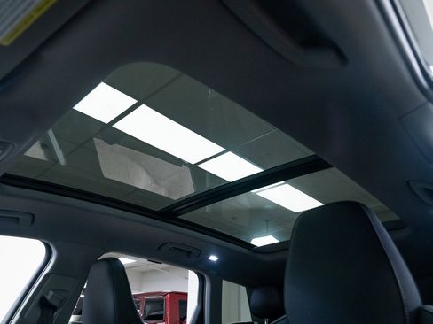 Used 2025 Audi Q6 e-tron Premium Plus w/ Premium Plus image 16