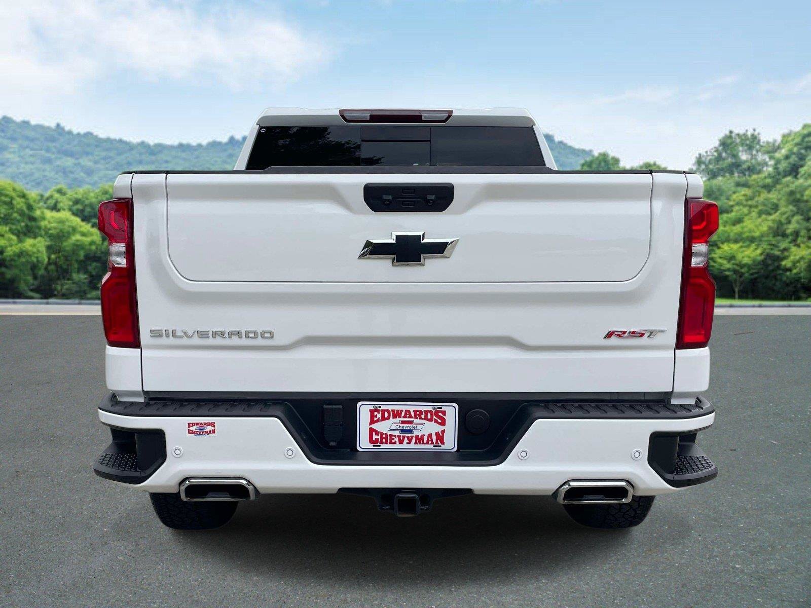 Used 2025 Chevrolet Silverado 1500 RST AWD/4WD image 4