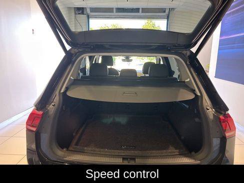 Used 2020 Volkswagen Tiguan SEL image 16