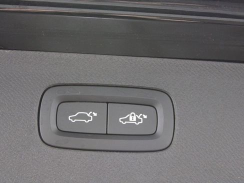 Used 2024 Volvo XC90 T8 Plus w/ Protection Package Premier image 14